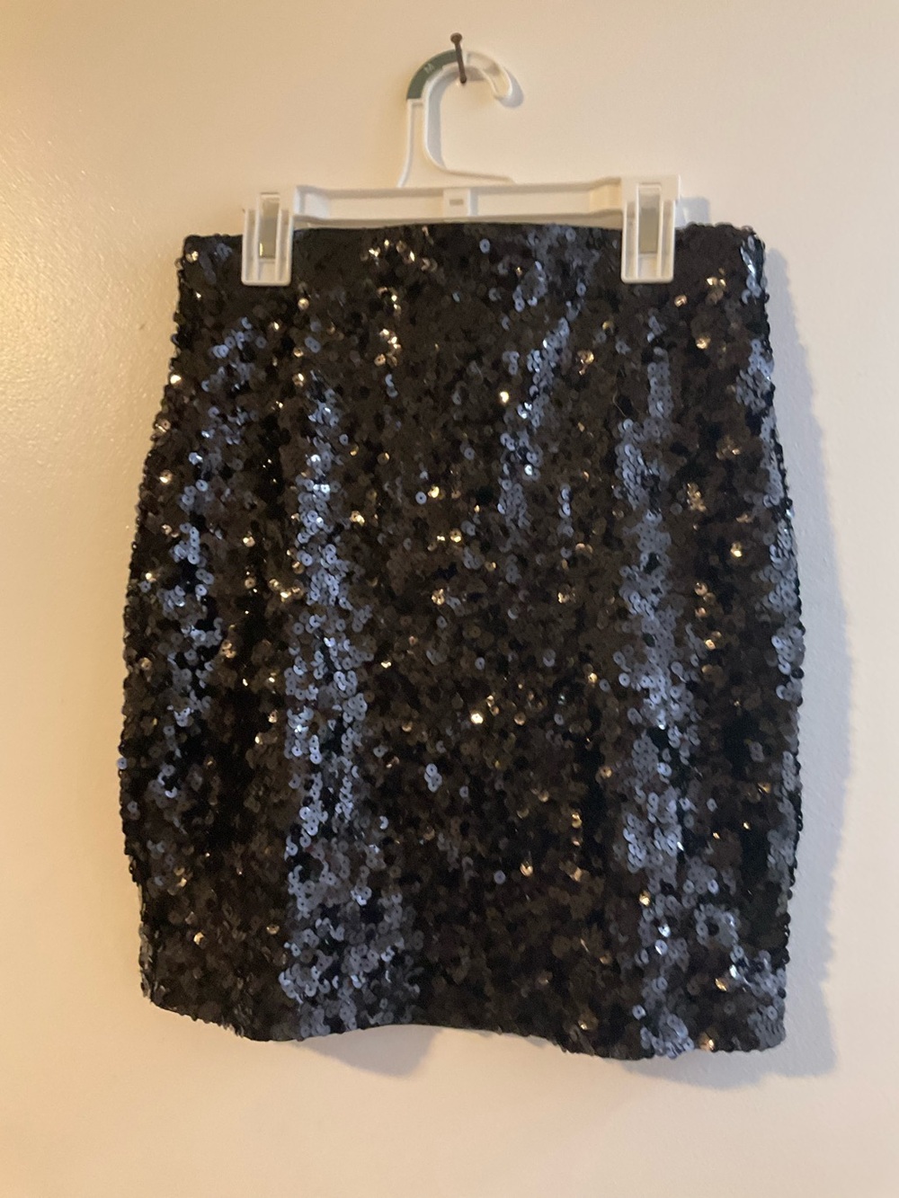 Black sequence midiskirt size m